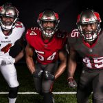 NUEVOS UNIFORMES de BUCCANEERS | HARBAUGH PREOCUPADO por DRAFT | BROWN tiene NUEVO AGENTE