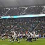 ¿Aficionados en las gradas?, Prescott firma y juego cancelado